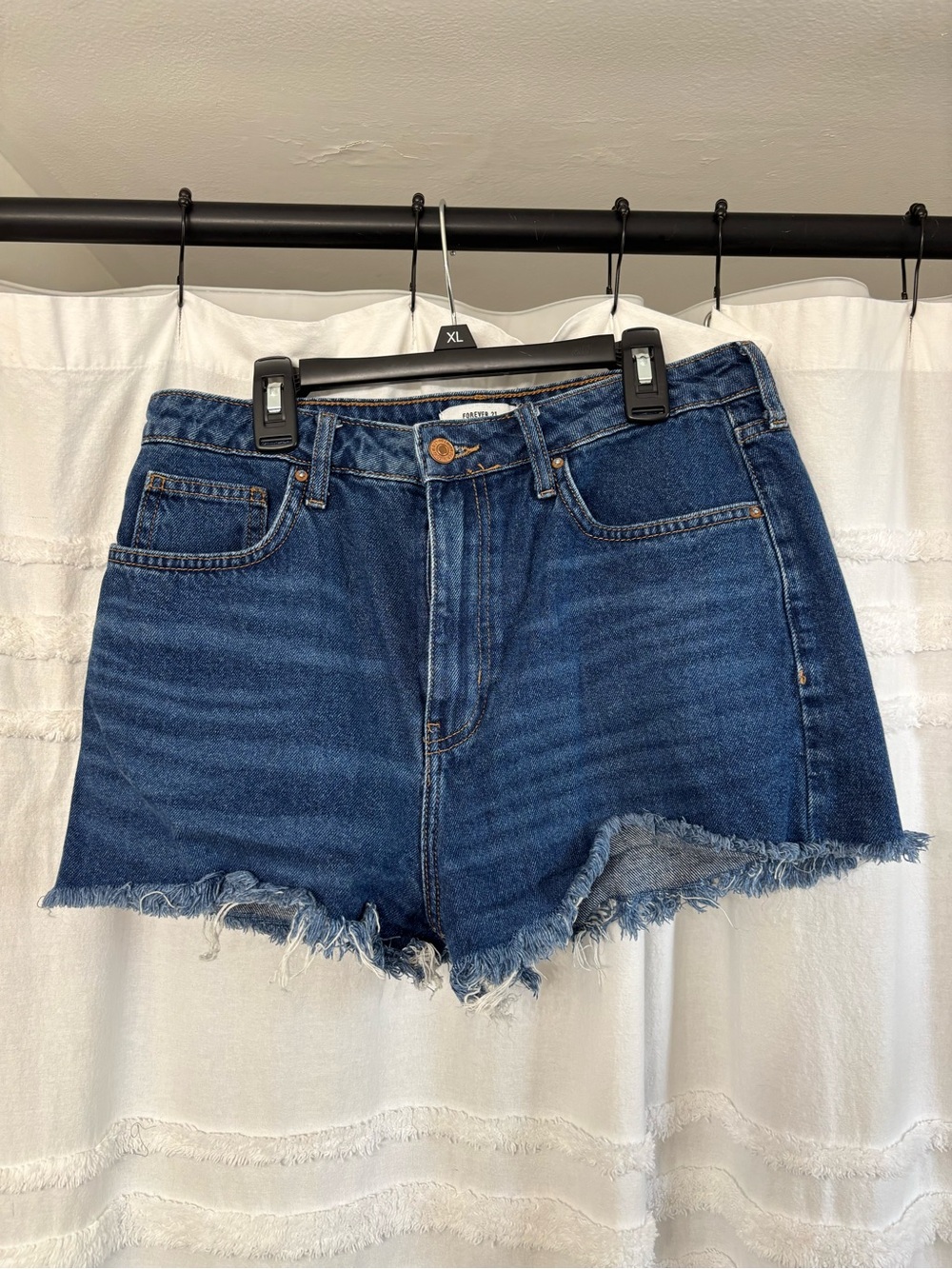 Forever 21 Denim Frayed Hem Women's Shorts - Blue